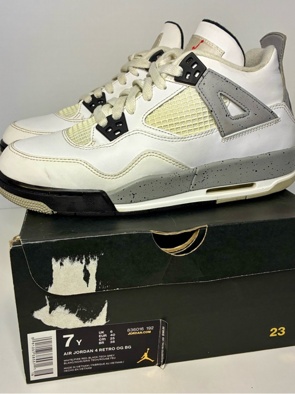 Nike Air Jordan 4 Retro OG IV Mid White Cement Size 7Y